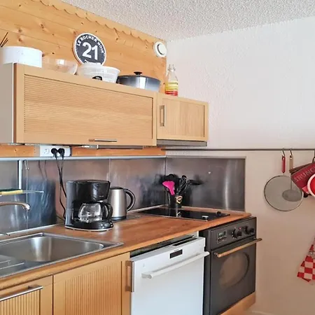 Apartment Podium - Pod102 - Appt T2 - Veranda Vue Pistes - 5 Personnes - Centre Station Mae-2384 Les Pres